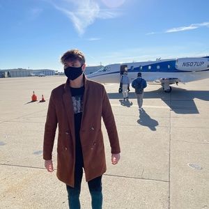 Meet your Posher, Carson